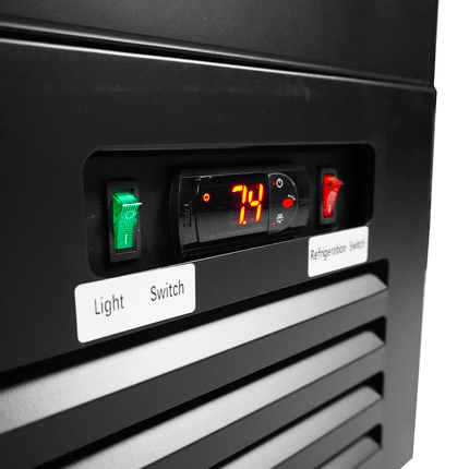 KOELKAST 3 GLASDEUREN ZWART CEB-1600R BL